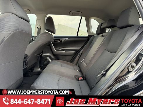 Used 2023 Toyota RAV4 LE image 27
