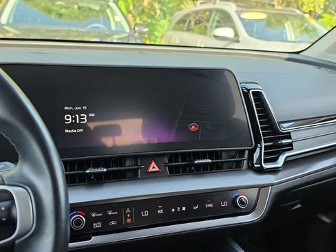 Certified 2024 Kia Sportage EX FWD image 18