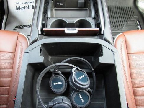 Used 2023 GMC Yukon XL Denali Ultimate image 15