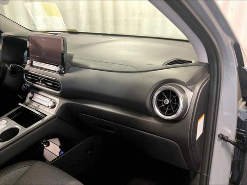 Used 2023 Hyundai Kona SEL image 13
