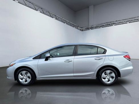 Used 2013 Honda Civic LX image 2