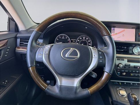 Used 2013 Lexus ES 350 w/ Luxury Pkg FWD image 13