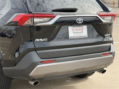 Used 2020 Toyota RAV4 Limited image 6