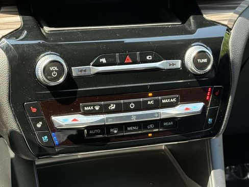 Used 2022 Ford Explorer Limited RWD image 16