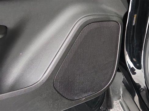 Used 2024 Chevrolet Blazer LT image 29