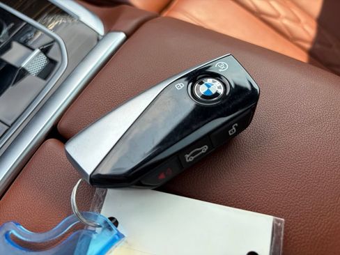 Used 2026 BMW X7 xDrive40i w/ M Sport Package AWD/4WD image 48