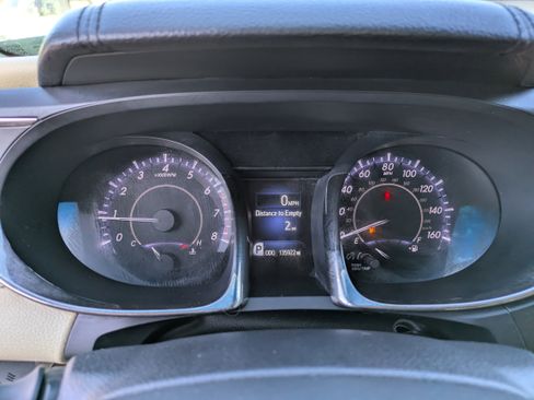 Used 2014 Toyota Avalon XLE image 24