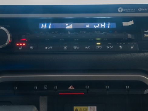 Used 2023 Toyota Tundra Limited w/ Power Package image 31