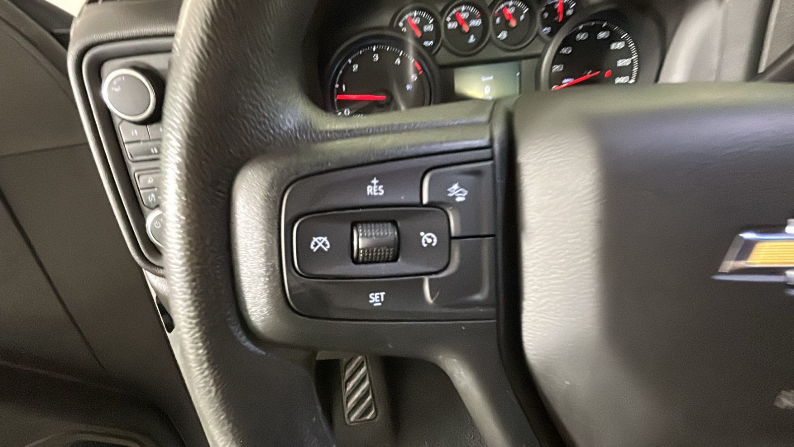 Used 2024 Chevrolet Silverado 2500 Custom w/ Custom Value Package AWD/4WD image 19