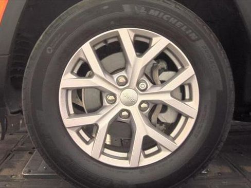 Used 2022 Jeep Grand Cherokee Limited RWD image 13