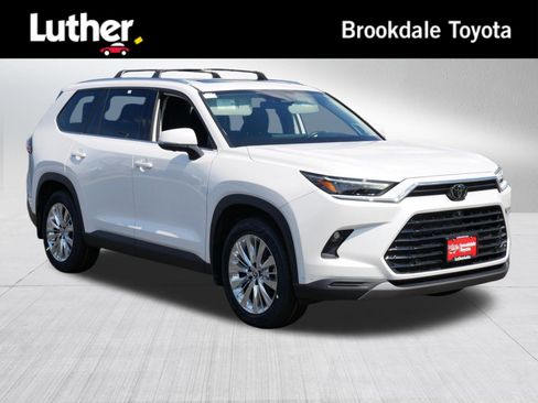 Certified 2024 Toyota Grand Highlander AWD image 1