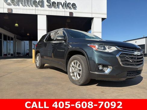 Used 2021 Chevrolet Traverse LT FWD image 1