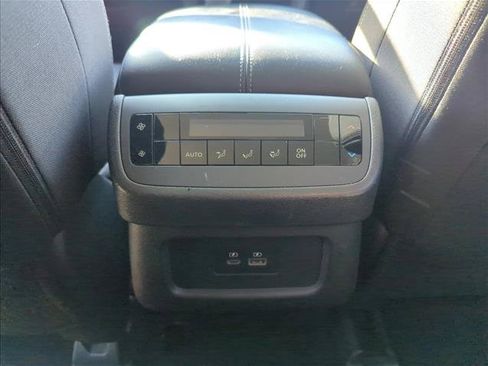 Used 2024 Nissan Pathfinder SV FWD image 21