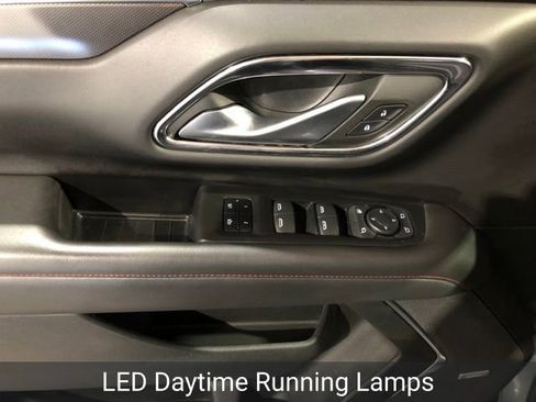 Used 2022 Chevrolet Suburban RST w/ Sport Performance Package image 18