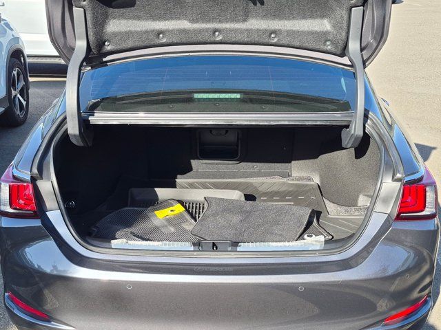 Used 2025 Lexus ES 350 w/ Premium Package FWD image 6