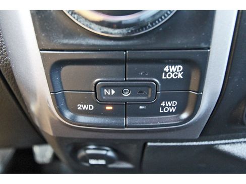 Used 2023 RAM 1500 Classic SLT w/ Electronics Group AWD/4WD image 27
