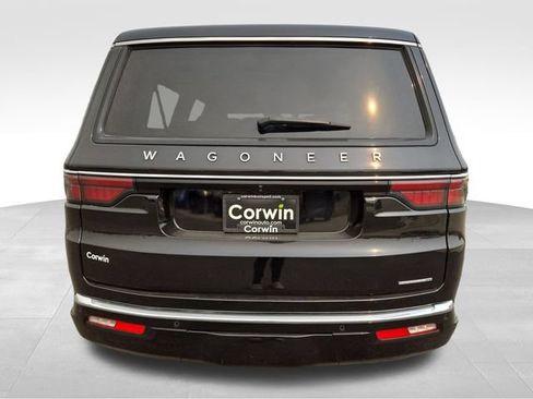 Used 2024 Jeep Wagoneer L Series II w/ Flexible Seating Group AWD/4WD image 14