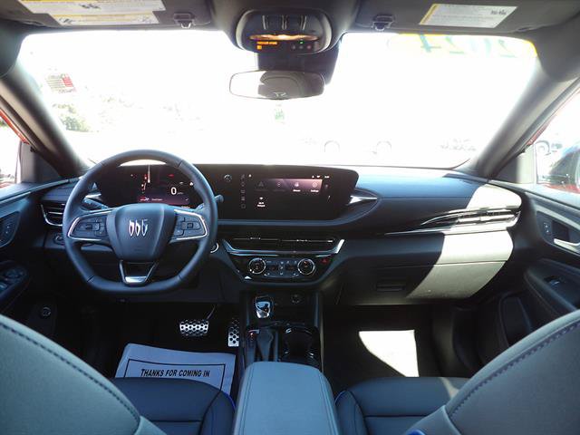 Used 2024 Buick Envista Sport Touring w/ Convenience I Package FWD image 33