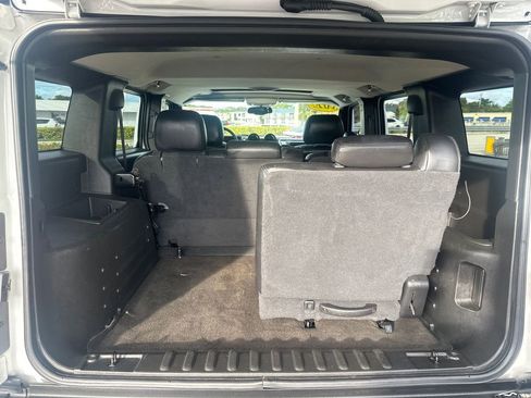 Used 2005 HUMMER H2 w/ Preferred Equipment Group image 29