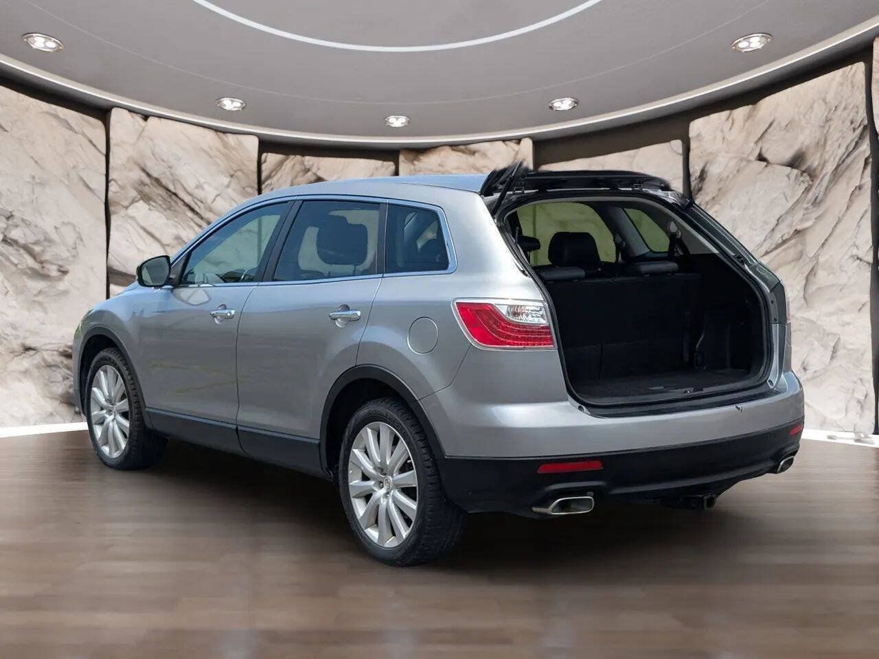 Used 2010 MAZDA CX-9 Grand Touring w/ Moonroof & Bose Audio Pkg FWD image 29