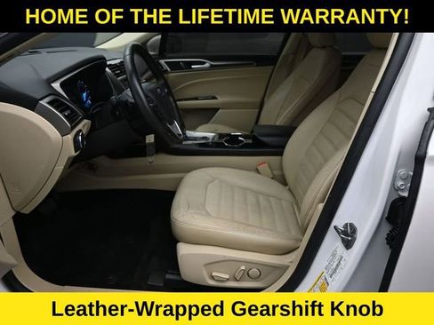 Used 2016 Ford Fusion SE w/ Equipment Group 202A AWD/4WD image 14