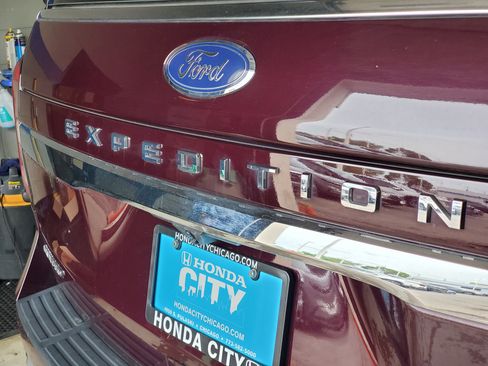 Used 2024 Ford Expedition Max Limited AWD/4WD image 7
