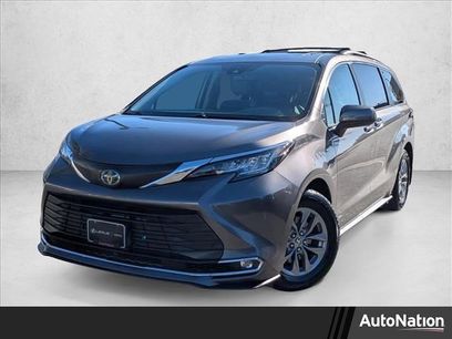Used 2021 Toyota Sienna XLE