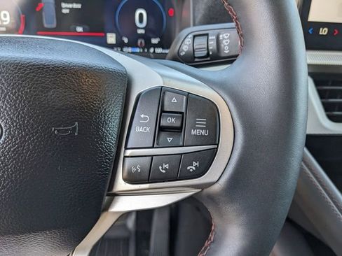Used 2025 Ford Explorer Active w/ Active Comfort Package image 34