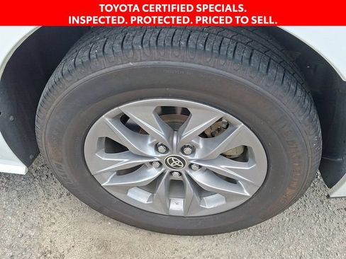 Certified 2023 Toyota Sienna XLE FWD image 9