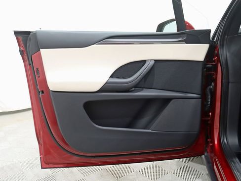 Used 2023 Tesla Model X Plaid image 35