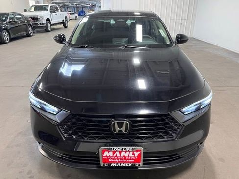 Used 2023 Honda Accord EX image 8