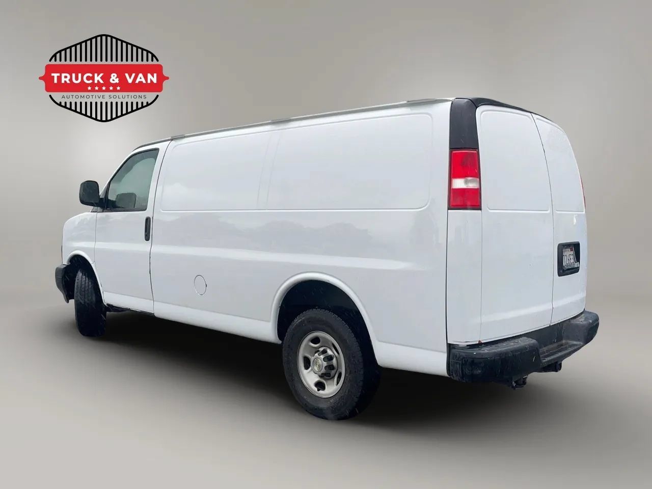 Used 2021 Chevrolet Express 2500 w/ Driver Convenience Package RWD image 4