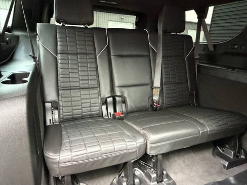 Used 2023 Cadillac Escalade ESV Sport Platinum w/ LPO, ONYX Package AWD/4WD image 21