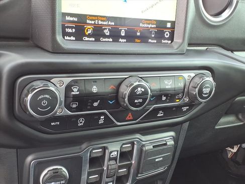 Used 2022 Jeep Gladiator Overland w/ Popular Equipment Package AWD/4WD image 8