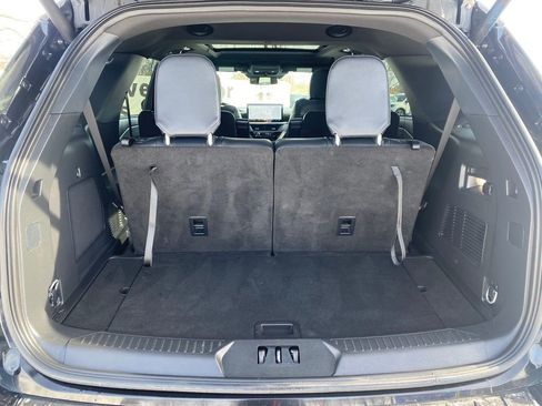 Used 2025 Ford Explorer ST-Line w/ ST-Line Street Pack image 6