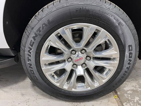 Used 2022 GMC Yukon XL Denali AWD/4WD image 21