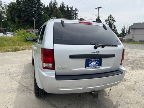 Used 2008 Jeep Grand Cherokee Laredo AWD/4WD image 16