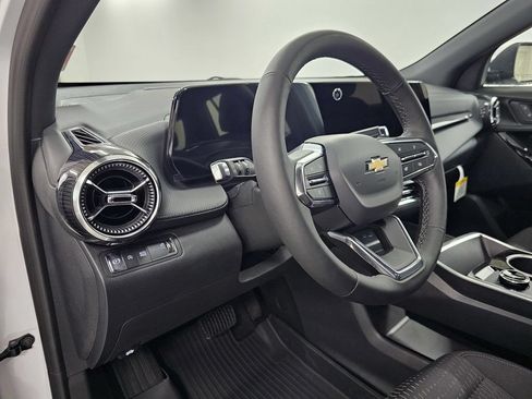 New 2026 Chevrolet Equinox LT w/ Safety and Technology Package FWD image 12