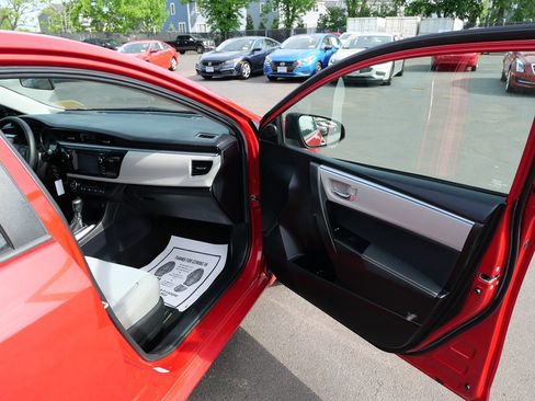 Used 2016 Toyota Corolla LE FWD image 22
