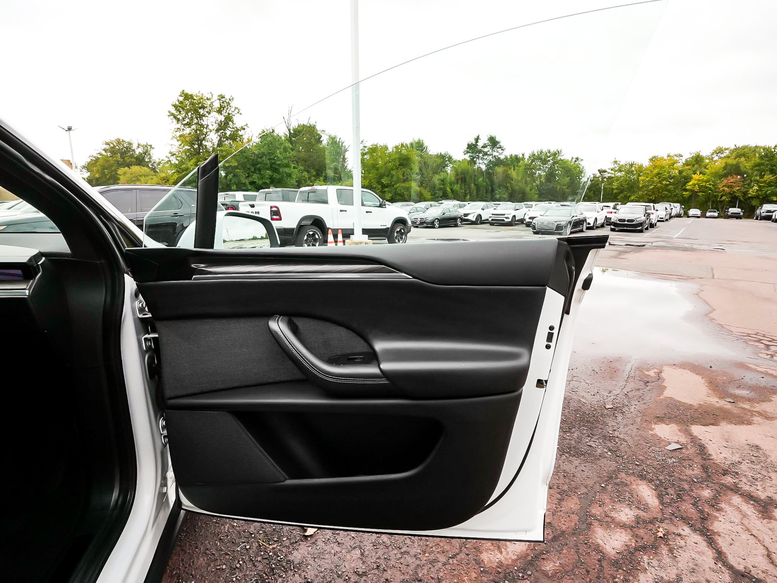 Used 2023 Tesla Model X AWD/4WD image 18
