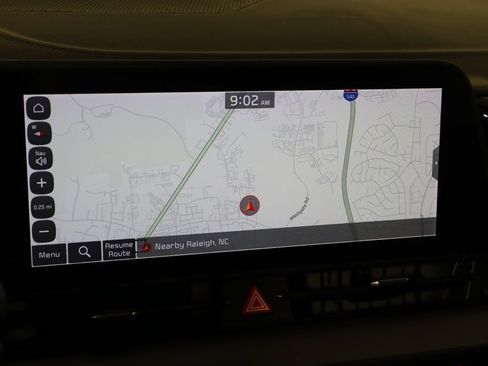 Used 2024 Kia Sportage EX FWD image 36