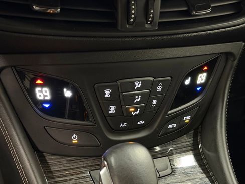 Certified 2017 Buick Envision Essence image 34