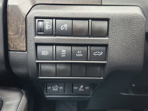 Certified 2025 Toyota Tacoma Limited AWD/4WD image 21