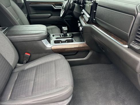 Used 2023 GMC Sierra 1500 Elevation w/ LPO, Elevation Black Package AWD/4WD image 15