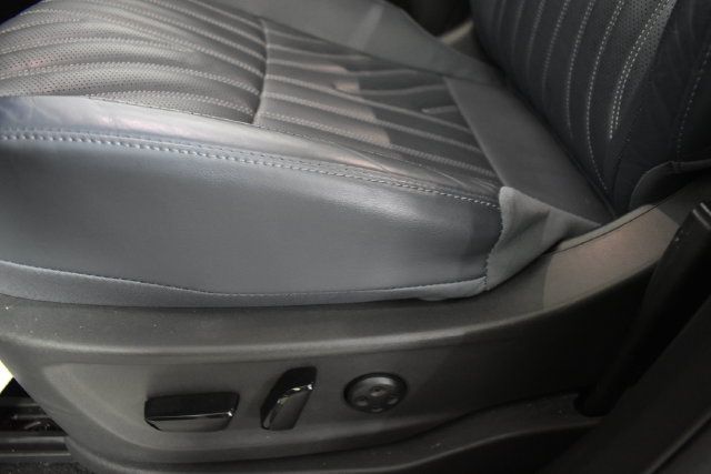 Certified 2023 Nissan Ariya AWD/4WD image 12
