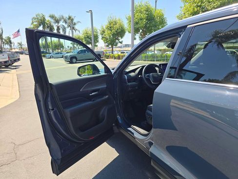 Certified 2026 Toyota Grand Highlander FWD image 21
