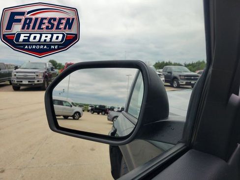 Used 2023 Ford Explorer XLT w/ Equipment Group 202A AWD/4WD image 14