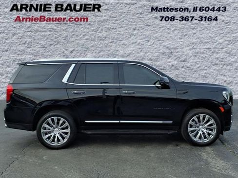 Used 2023 GMC Yukon Denali w/ Advanced Technology Package AWD/4WD image 4