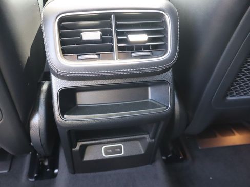 Used 2026 Mercedes-Benz GLE 580 4MATIC w/ Driver Assistance Package image 28