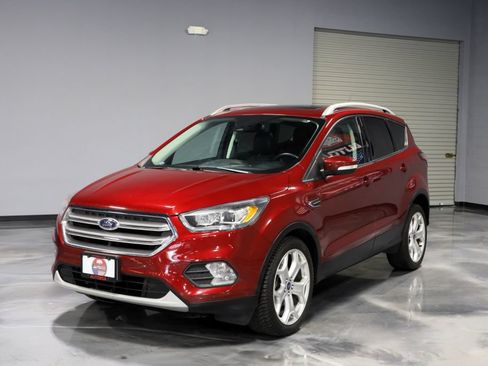 Used 2017 Ford Escape Titanium w/ Equipment Group 301A FWD image 3